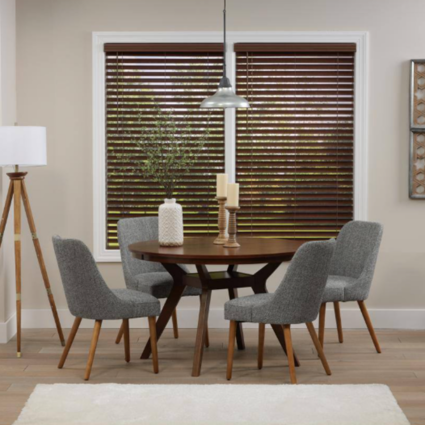 Persianas Imitación Madera Sin Cordón Texturizadas Roble Oscuro – 2" Láminas – 62.5" Ancho x 48" Largo